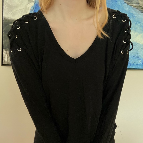 EXPRESS Black Long Sleeve With Ties on Sleeves - Picture 4 of 5